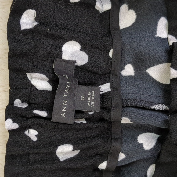 Ann Taylor Heart Print Capri Pants - Picture 9 of 15